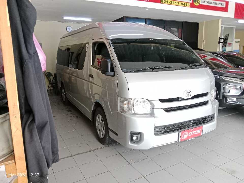 2024 Toyota Hiace 2.5 Commuter - Foto 1 dari 6