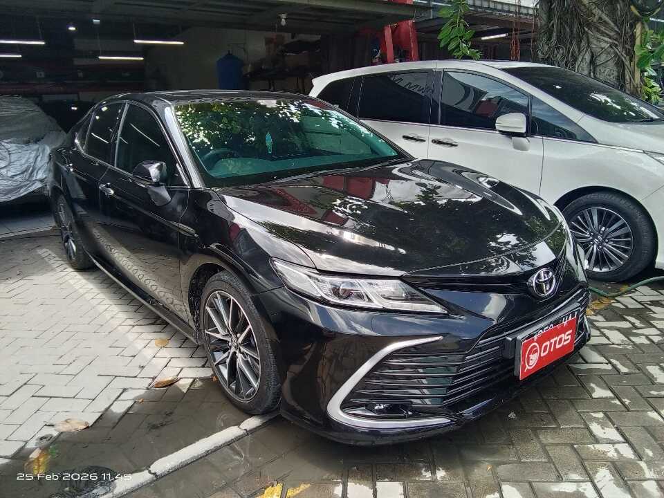2021 Toyota Camry 2.5 V - Foto 1 dari 6