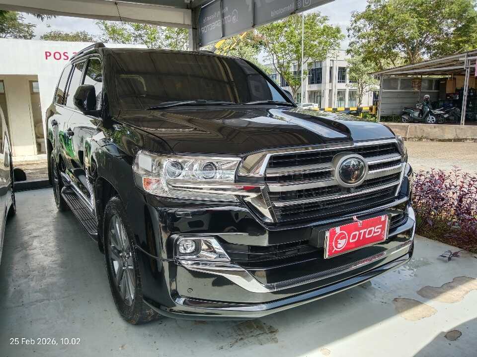 2019 Toyota Land Cruiser 4.5 VX-R - Foto 1 dari 6