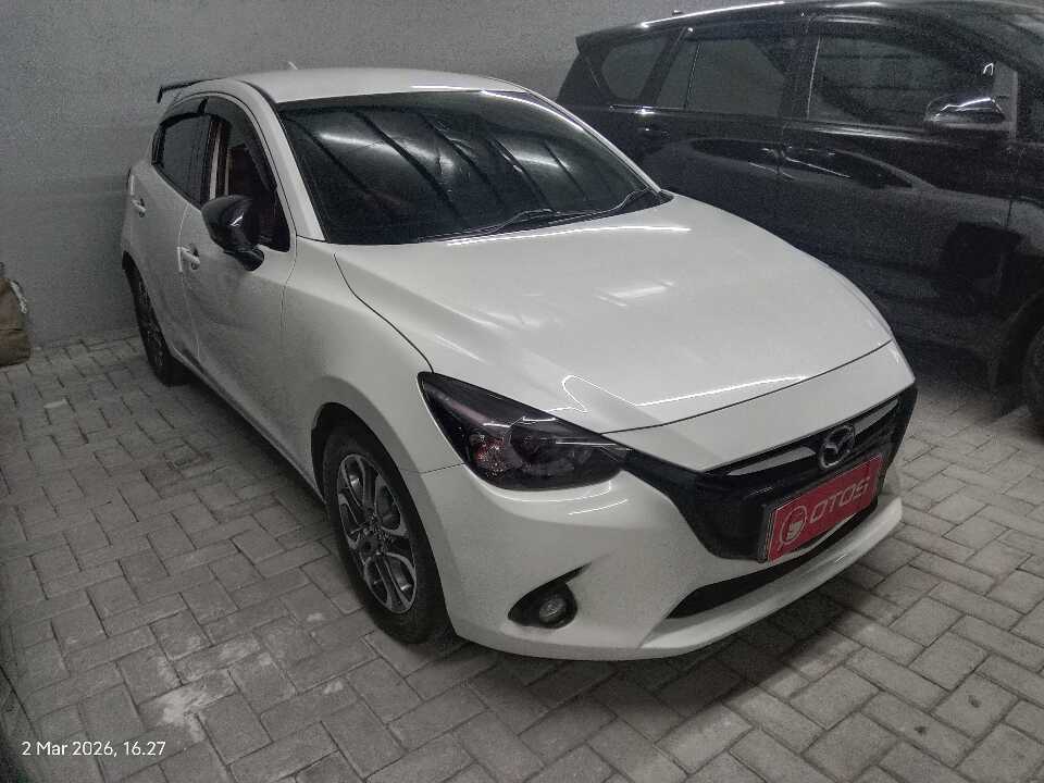 2016 Mazda 2 1.5 Skyactiv - Foto 1 dari 6