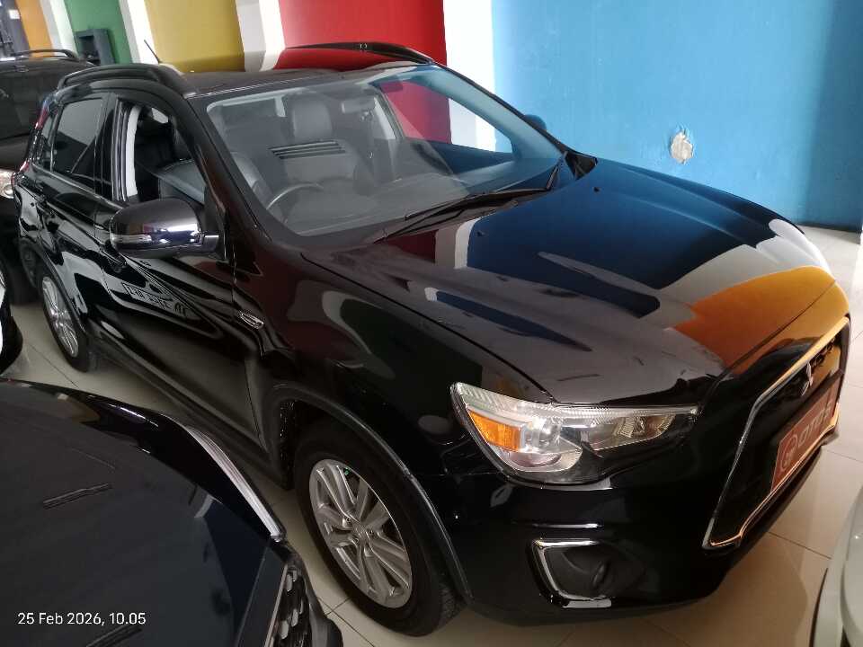 2015 Mitsubishi Outlander Sport 2.0 - Foto 1 dari 6
