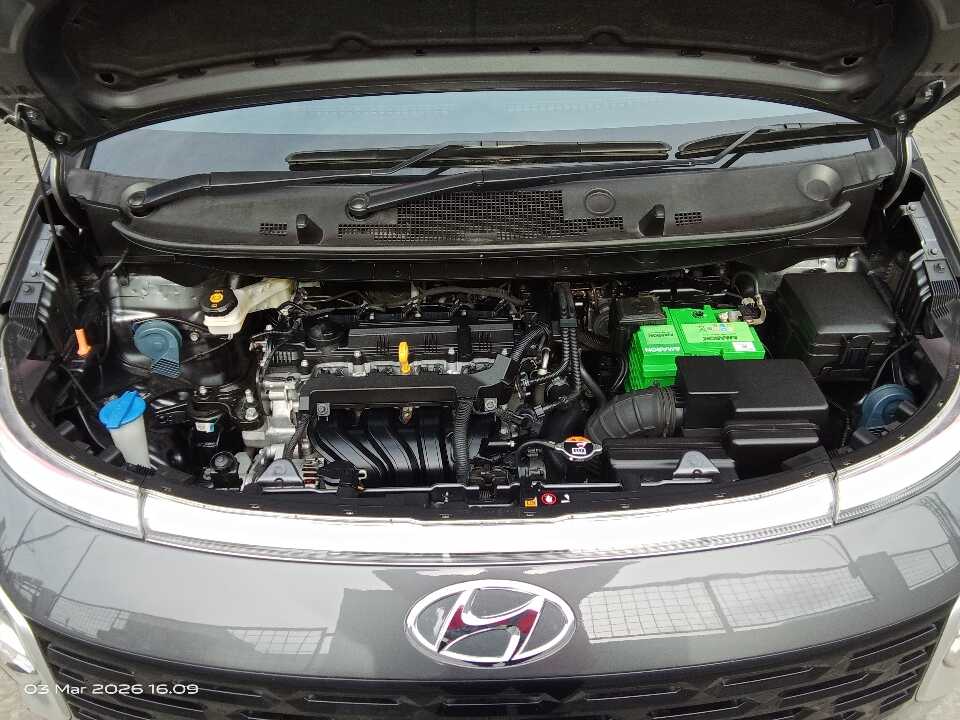 Foto Mobil Bekas Mesin Hyundai Stargazer 1.5 Prime tahun 2023