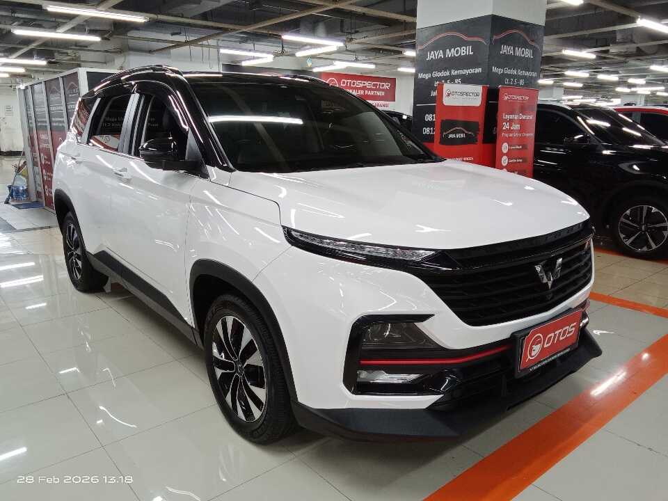 2021 Wuling Almaz 1.5 L T Lux - Foto 1 dari 6
