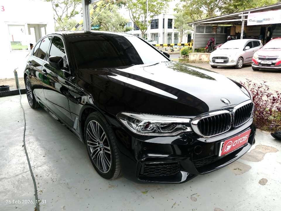 2019 BMW 530i 2.0 - Foto 1 dari 6