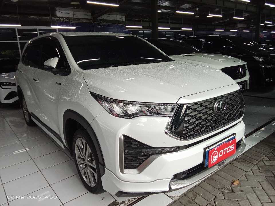 2025 Toyota Kijang Innova 2.0 Zenix Q HV CVT TSS - Foto 1 dari 6