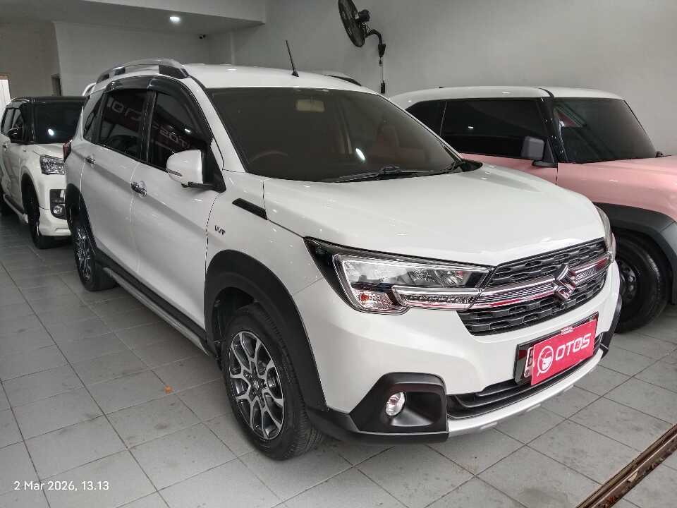 2020 Suzuki XL7 1.5 - Foto 1 dari 6