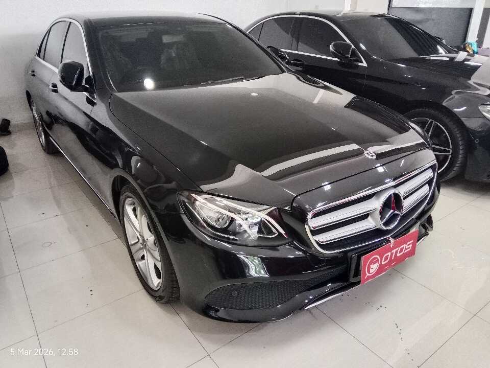 2018 Mercedes-Benz E250 2.0 - Foto 1 dari 6