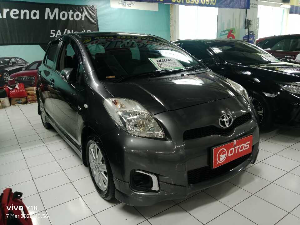 2013 Toyota Yaris 1.5 E - Foto 1 dari 6