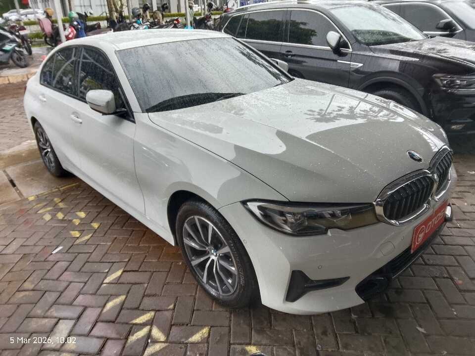 2021 BMW 320i 2.0 - Foto 1 dari 6