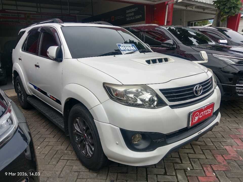 2015 Toyota Fortuner 2.5 G - Foto 1 dari 6