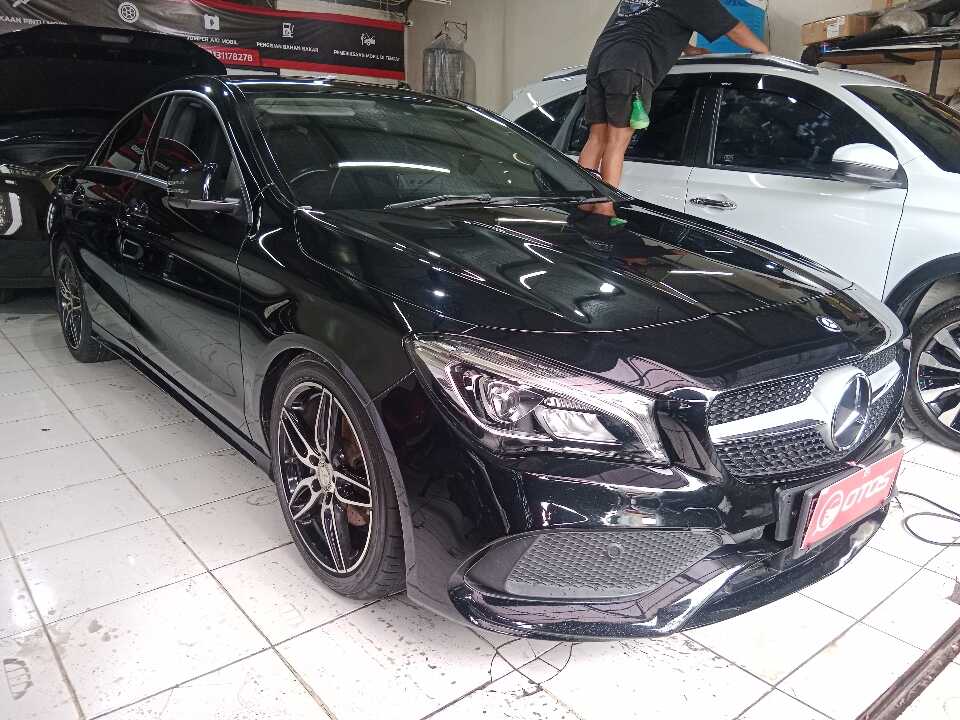 2016 Mercedes-Benz CLA200 1.6 - Foto 1 dari 6
