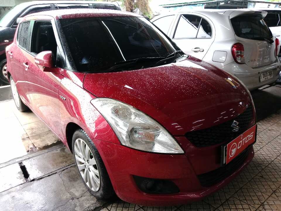 2015 Suzuki Swift 1.4 - Foto 1 dari 6