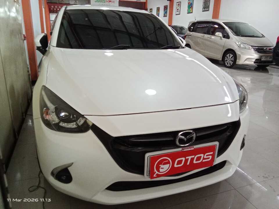 2017 Mazda 2 1.5 - Foto 1 dari 6