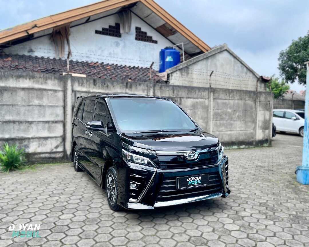 2018 Toyota Voxy 2.0 - Foto 1 dari 10