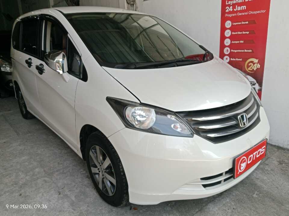 2011 Honda Freed 1.5 E - Foto 1 dari 6