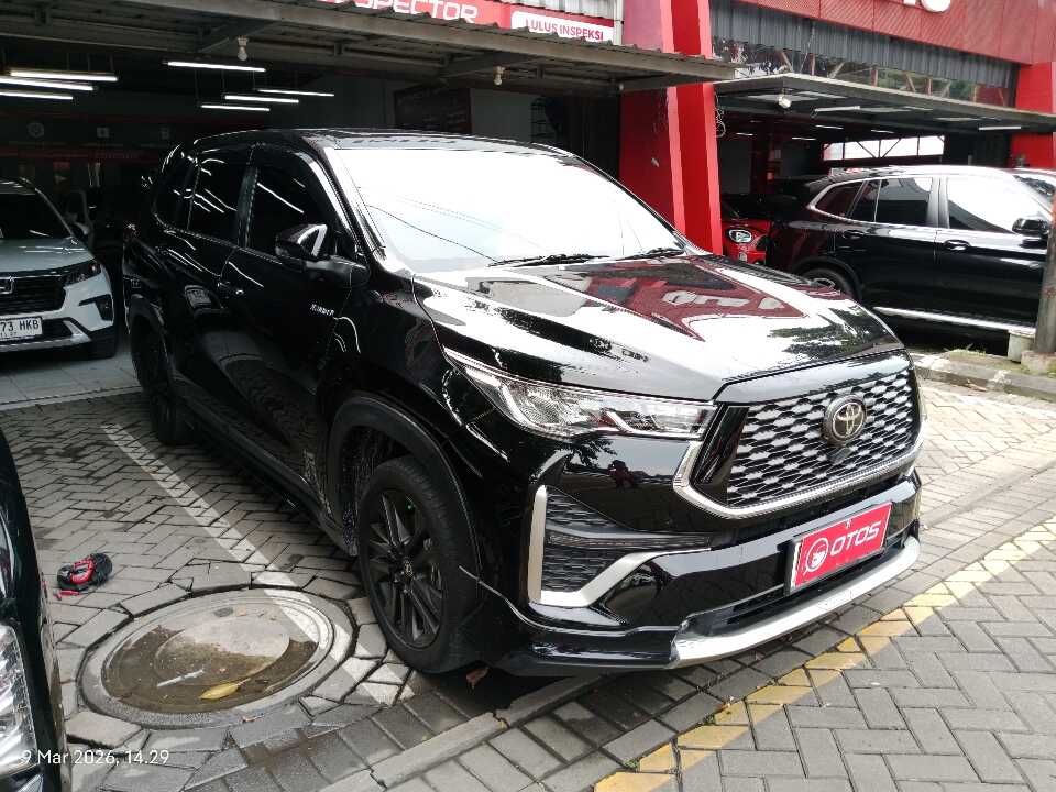 2023 Toyota Kijang Innova 2.0 Zenix Q HV CVT TSS - Foto 1 dari 6