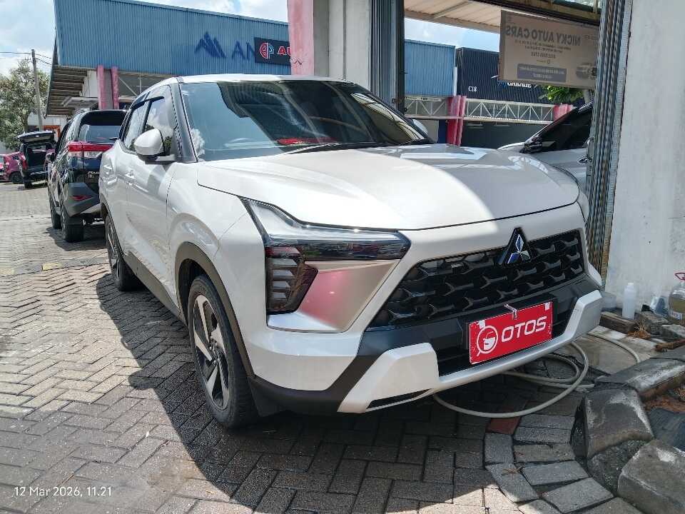 2023 Mitsubishi XForce 1.5 Ultimate - Foto 1 dari 6