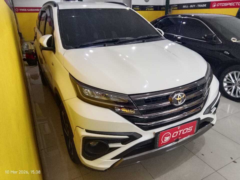 2023 Toyota Rush 1.5 S GR Sport - Foto 1 dari 6