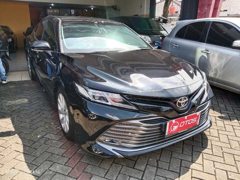 2019 Toyota Camry 2.5 V - Foto 1 dari 6