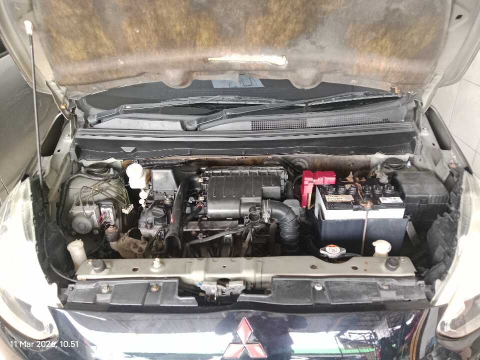Foto Mobil Bekas Mesin Mitsubishi Mirage 1.2 Exceed tahun 2014