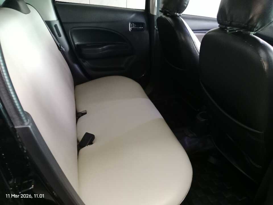 Foto Mobil Bekas Kabin Belakang Mitsubishi Mirage 1.2 Exceed tahun 2014