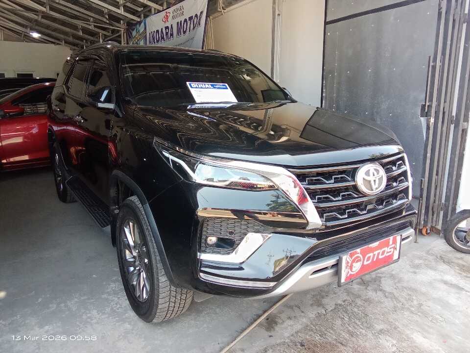 2022 Toyota Fortuner 2.8 4X2 VRZ - Foto 1 dari 6