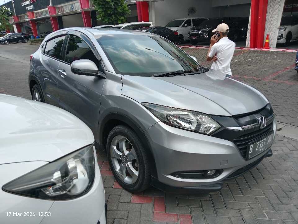 2016 Honda HR-V 1.5 E - Foto 1 dari 6