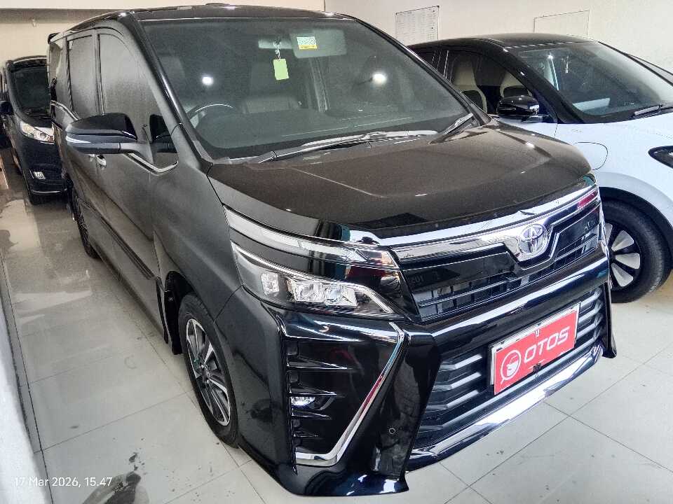 2019 Toyota Voxy 2.0 - Foto 1 dari 6