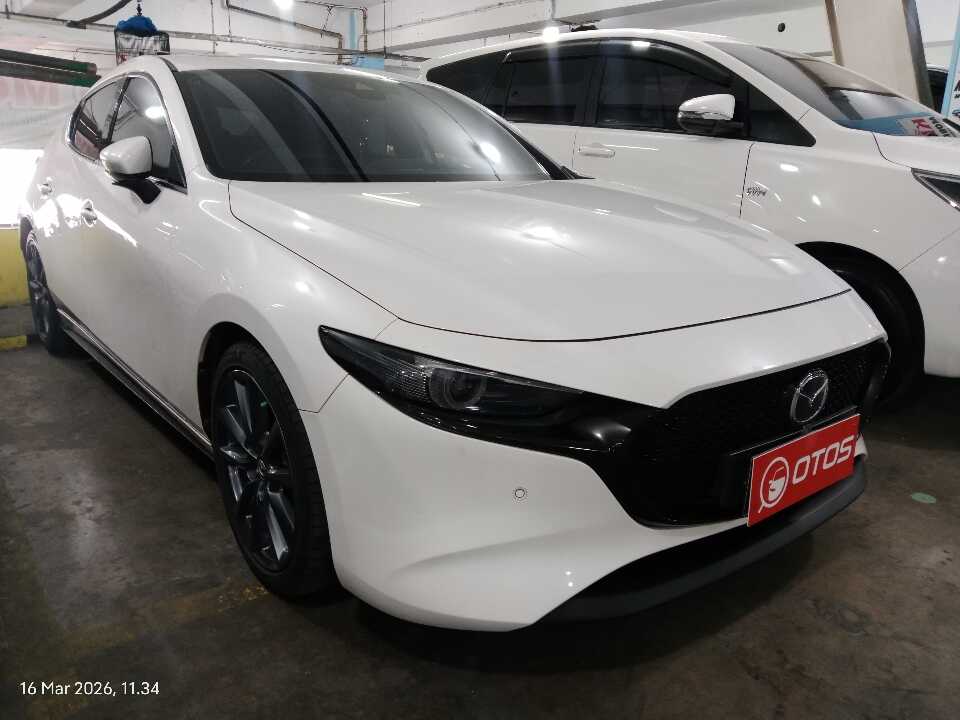2021 Mazda 3 2.0 Skyactive-G Hatchback - Foto 1 dari 6