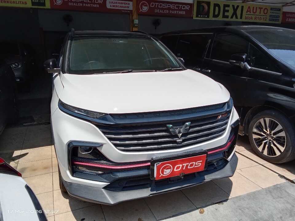 2022 Wuling Almaz 1.5 L T Lux - Foto 1 dari 6