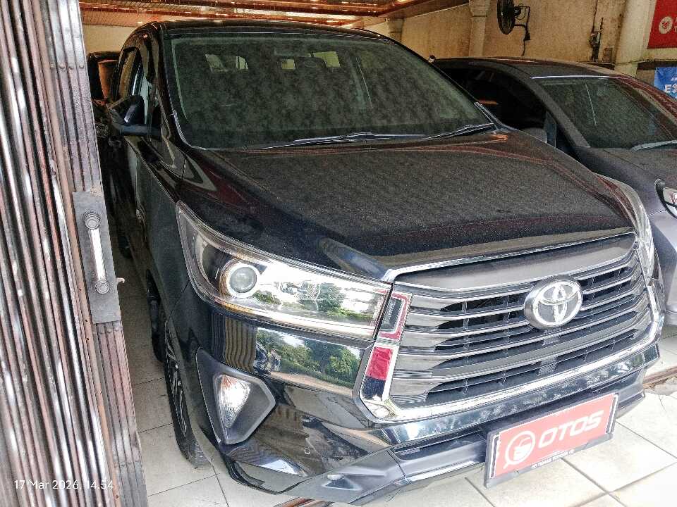 2021 Toyota Kijang Innova 2.0 V - Foto 1 dari 6