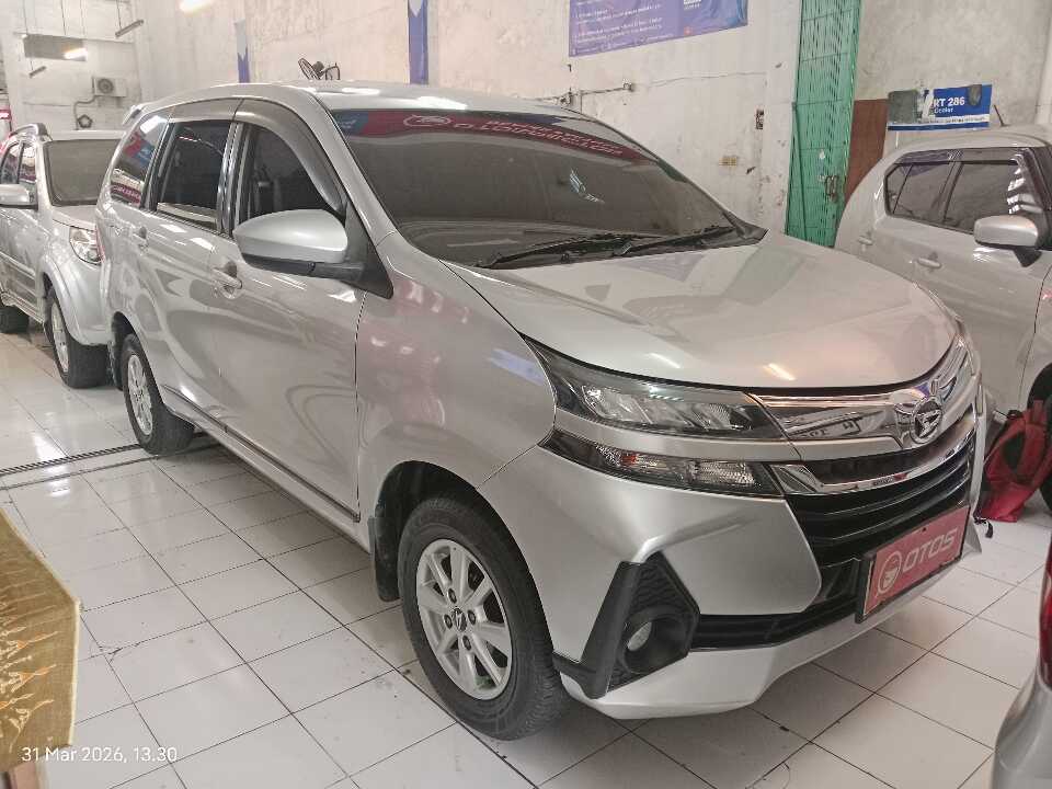 2020 Daihatsu Xenia 1.3 R - Foto 1 dari 6