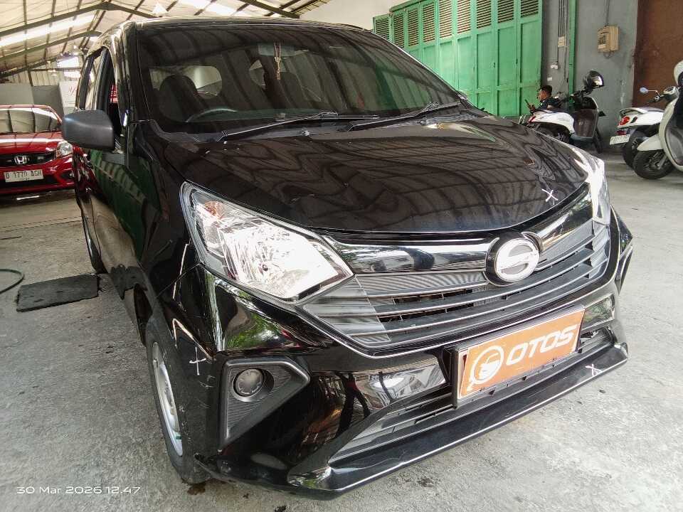 2024 Daihatsu Sigra 1.0 D - Foto 1 dari 6