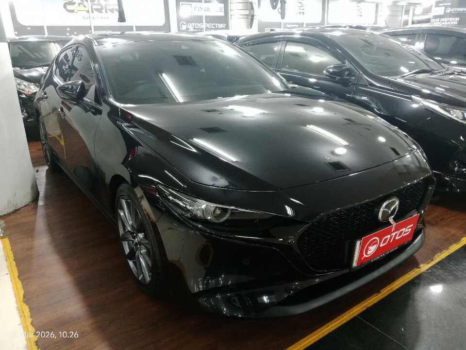 2019 Mazda 3 2.0 Skyactive-G Hatchback - Foto 1 dari 6
