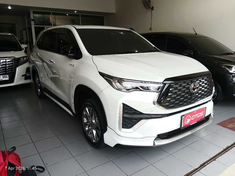 2023 Toyota Kijang Innova 2.0 Zenix Q HV CVT TSS - Foto 1 dari 10