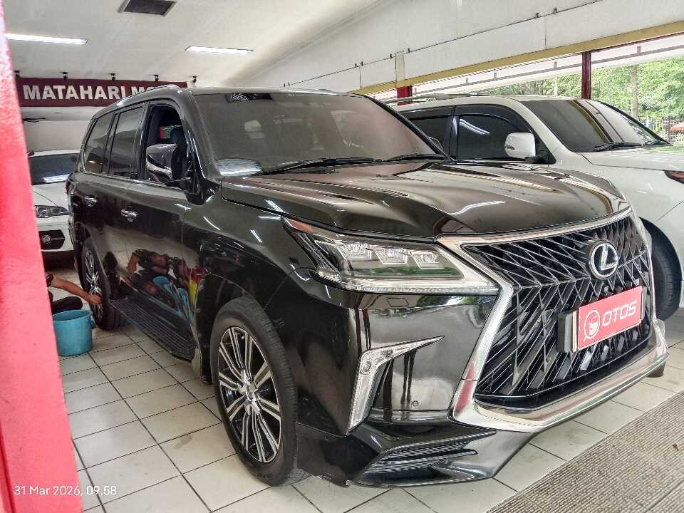 2018 Lexus LX 570 5.7 Sport - Foto 1 dari 6