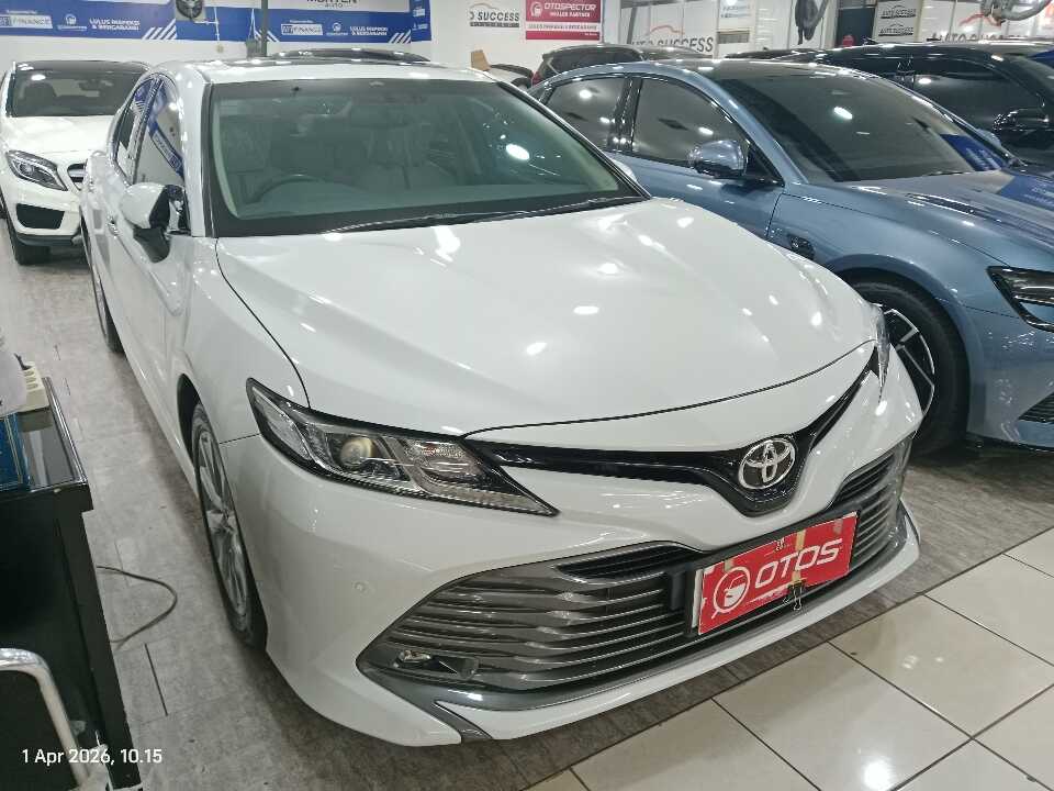 2019 Toyota Camry 2.5 V - Foto 1 dari 6