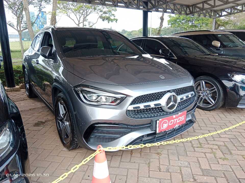 2023 Mercedes-Benz GLA200 1.3 - Foto 1 dari 6