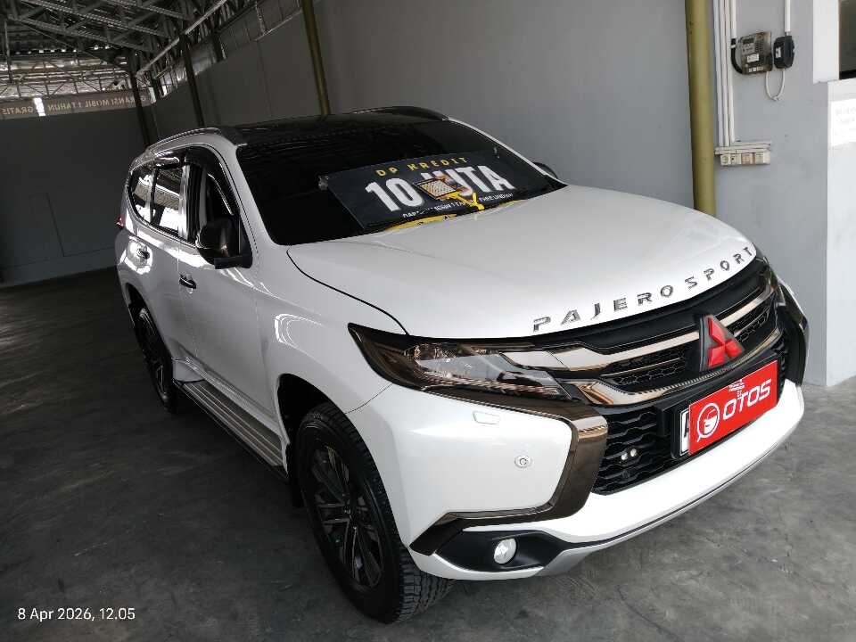 2020 Mitsubishi Pajero Sport 2.4 Dakar 4X2 - Foto 1 dari 6