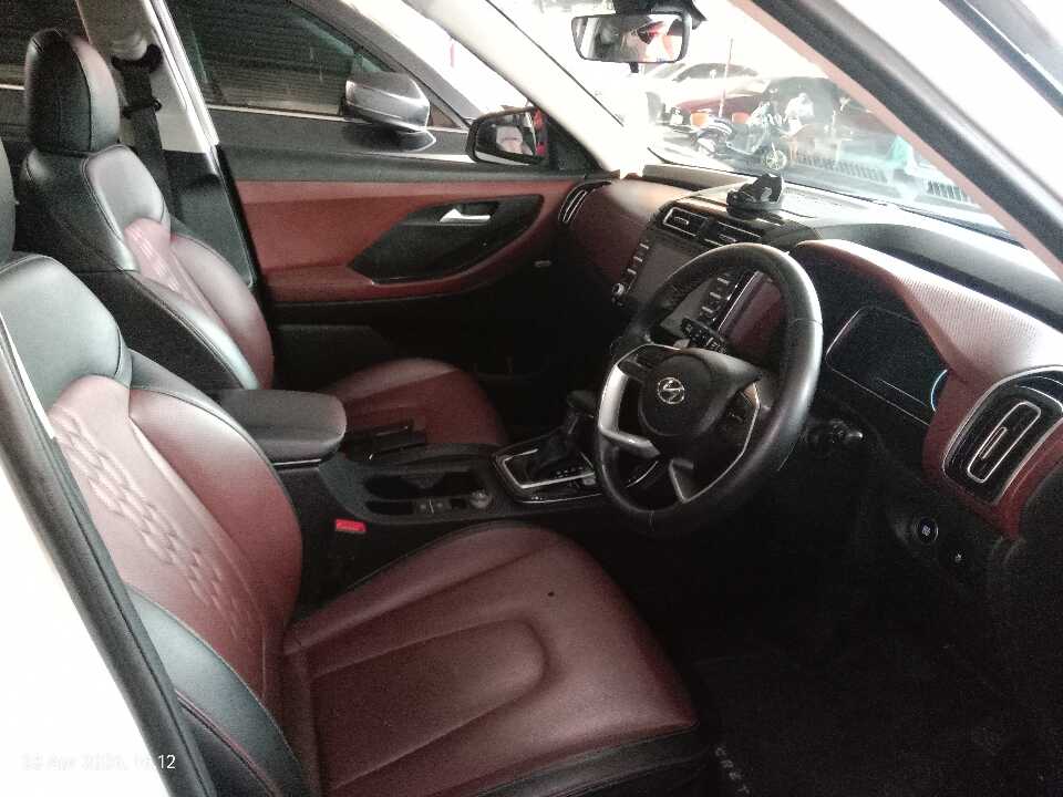 Foto Mobil Bekas Kabin Depan Hyundai Creta 1.5 Prime tahun 2022