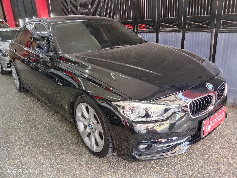 2016 BMW 320i 2.0 - Foto 1 dari 6