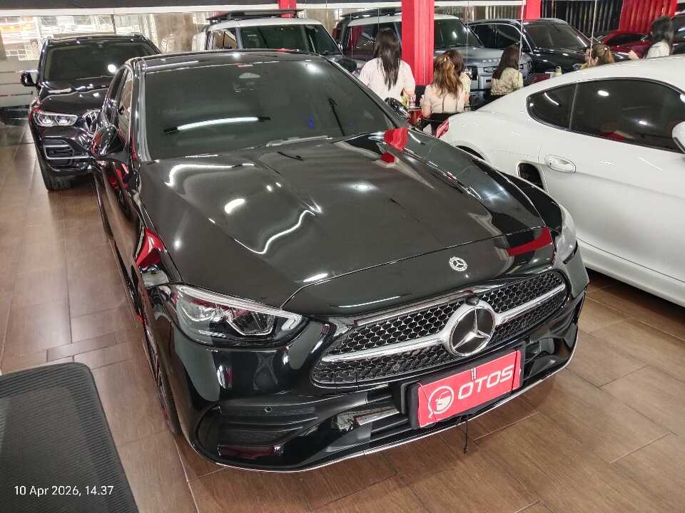 2022 Mercedes-Benz C300 2.0 AMG - Foto 1 dari 6