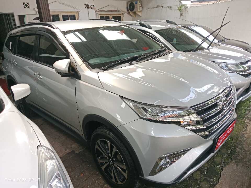 2022 Daihatsu Terios 1.5 R - Foto 1 dari 6