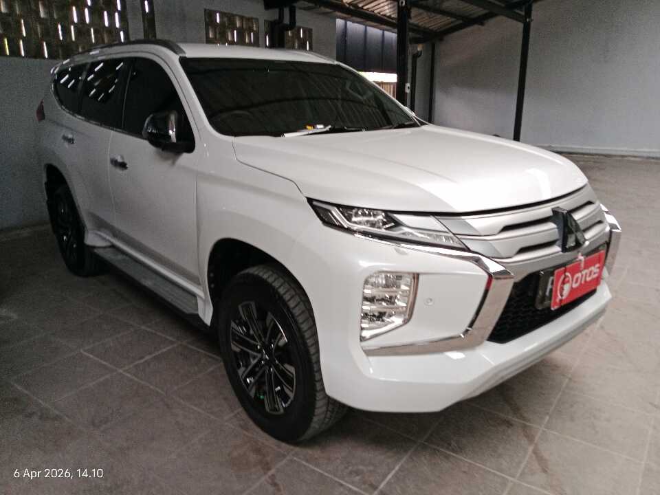 2022 Mitsubishi Pajero Sport 2.4 Dakar Ultimate - Foto 1 dari 6