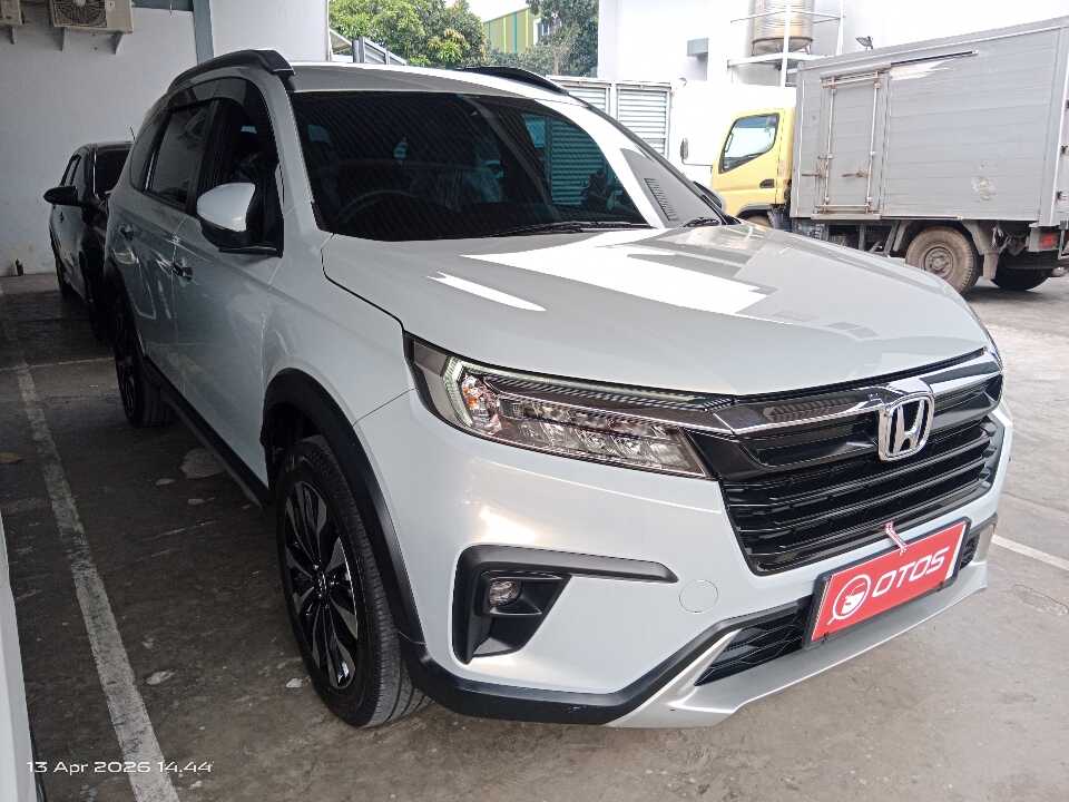 2023 Honda BR-V 1.5 PRE-HS - Foto 1 dari 6
