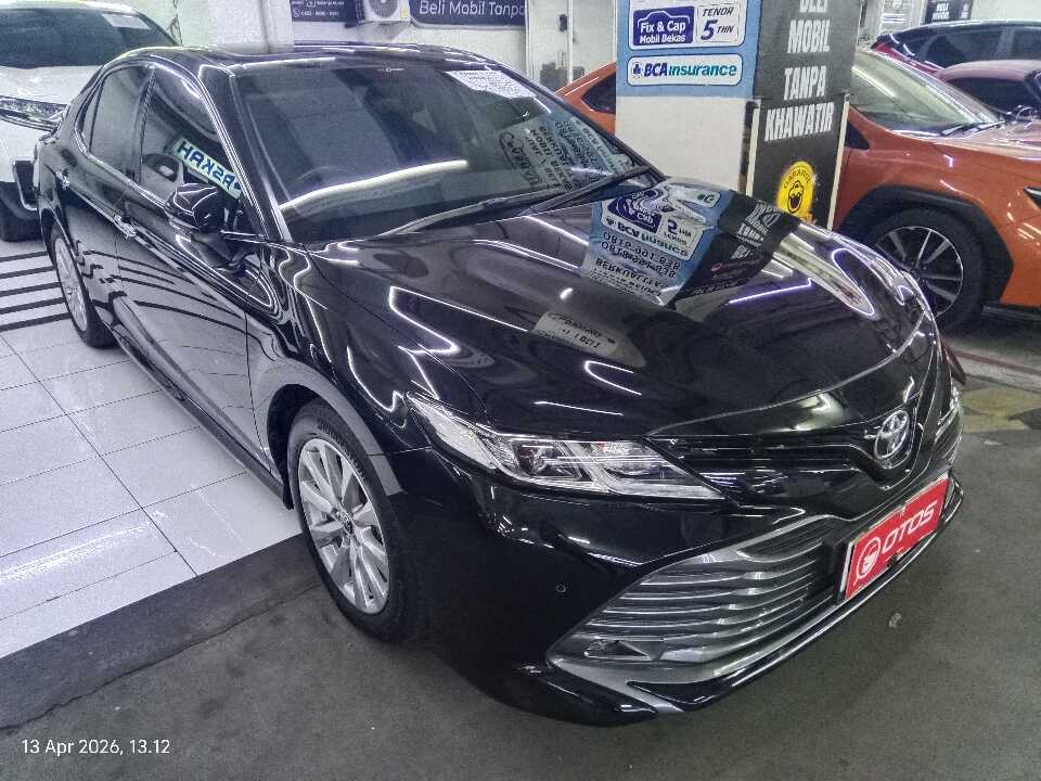 2020 Toyota Camry 2.5 V - Foto 1 dari 6