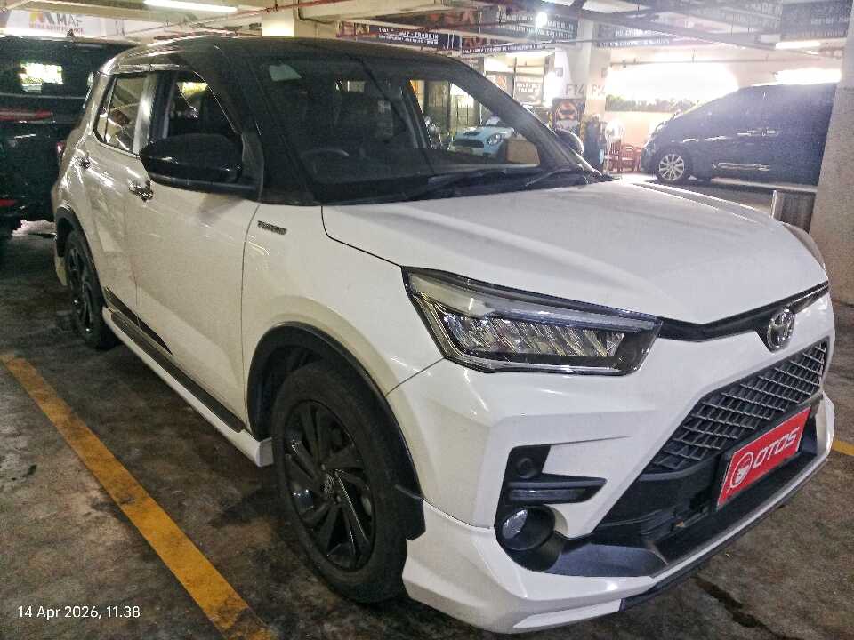 2023 Toyota Raize 1.0 GR Sport - Foto 1 dari 6