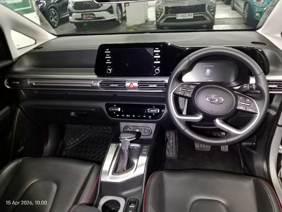 Foto Mobil Bekas Dashboard Hyundai Stargazer 1.5 Active tahun 2023