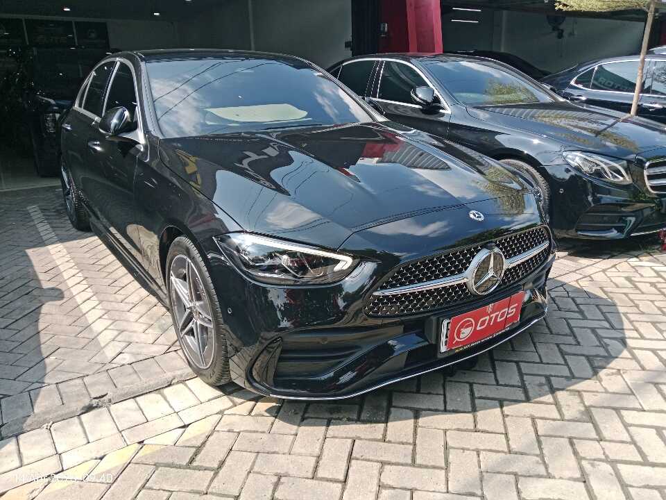 2022 Mercedes-Benz C300 2.0 AMG - Foto 1 dari 6