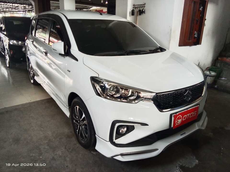 2022 Suzuki Ertiga 1.5 Sport Hybrid - Foto 1 dari 6